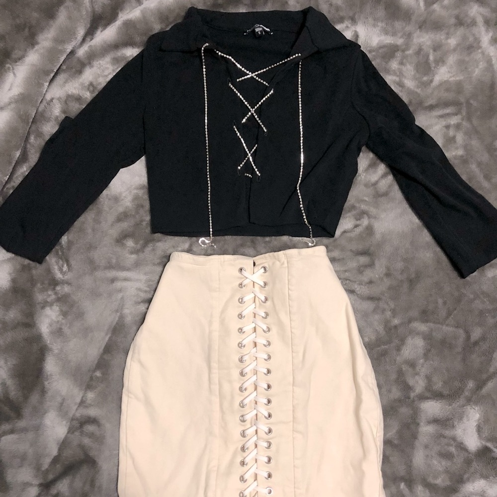 Fashion nova - S. (NW) You can change the direction of the rhinestone string